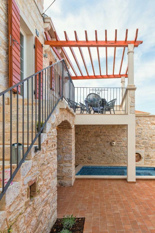 Holiday Home Rocca Supetar Ngoại thất bức ảnh